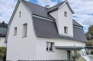 Einfamilienhaus kaufen in 92237 Sulzbach-Rosenberg, Sulzbach-Rosenberg - Kernsaniertes EFH mit PV, XXL-Garage & 1035 m² Grundstück