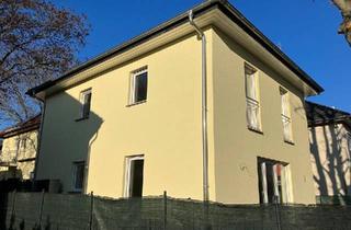 Einfamilienhaus kaufen in 13595 Berlin, Berlin - Modernes Energie Haus von Privat