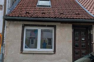 Einfamilienhaus kaufen in 17121 Loitz, Loitz - Heimwerker Projekt mit Potential.