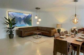 Wohnung kaufen in 51467 Bergisch Gladbach, Bergisch Gladbach - SOFORT BEZUGSFERTIG! 3 Zimmer, offene Küche auf 185qm Wohnfläche, zzgl. 65qm Nutzfläche im Keller