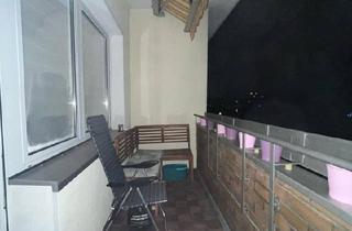 Wohnung kaufen in 14612 Falkensee, Falkensee - Helle 2-Zimmer Wohnung mit Balkon im 3. OG, mit Stellplatz, ruhig