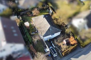 Haus kaufen in 91056 Erlangen, Erlangen / Frauenaurach - Seltene Neubauchance in Erlangen-West - Grundstück mit Entwicklungspotenzial