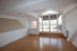 Wohnung kaufen in 12249 Lankwitz, Traumhaft schöne, renovierte 3,5 Zimmer-Wohnung mit großer Dachterrasse (bezugs- und provisionsfrei)