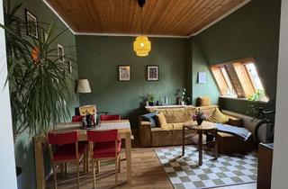 Wohnung mieten in Bockauer Talstraße 11, 08280 Aue, Gemütliche 2,5-Zimmer-Dachgeschosswohnung in ruhiger Lage