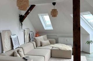 Wohnung mieten in 67549 Neuhausen, Helle Altbau-Dachgeschosswohnung mit Charme – 3 Zimmer, ca. 86 m², Einbauküche& französischer Balkon