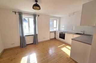 Wohnung mieten in St. George Str., 60389 Bornheim, 2-Zi.-Whg., Bornheim, 3.OG, nicht möbliert