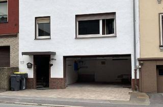 Garagen mieten in Nettestr. 104a, 58762 Altena, Garage für zwei Autos zu vermieten,tel.: 015786296012
