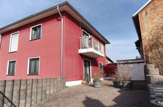 Haus kaufen in 99100 Döllstädt, Modernes Zweifamilienhaus (Baujahr 2014) zur Eigennutzung oder Kapitalanlage