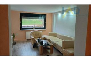 Haus kaufen in 63849 Leidersbach, Vielseitiges Anwesen: Haus mit Scheune und Stall, ideal für Gewerbe, Hobby und Tierhaltung.