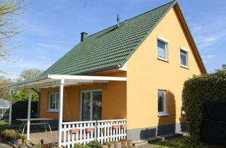 Einfamilienhaus kaufen in 15562 Rüdersdorf, Kaufen, Einziehen, Wohlfühlen: Massives Einfamilienhaus auf sonnigem Grundstück mit Massivgarage!