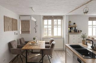 Haus kaufen in 35119 Rosenthal, Charmantes, denkmalgeschütztes Fachwerkhaus im idyllischen Rosenthal – frisch saniert und renoviert.