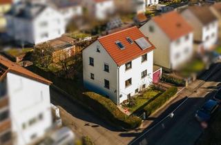 Einfamilienhaus kaufen in 73730 Esslingen, Freistehendes Einfamilienhaus mit Garten und 2 Garagen in Esslingen