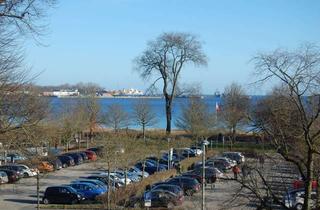 Anlageobjekt in Kieler Straße 83, 24340 Eckernförde, ECKERNFÖRDE - Dreifamilienhaus mit Baugrundstück / Ostseeblick / 160 m zum Strand !