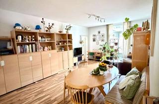 Wohnung kaufen in 86152 Innenstadt, Attraktive 2-Zimmer-Wohnung mit großer Dachterrasse im Herzen von Augsburg