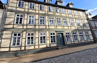 Wohnung mieten in 19055 Schelfstadt, Schicke, helle 3 Zimmer Altbauwohnung direkt am Lindenplatz