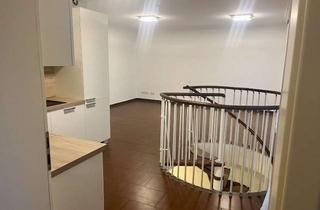 Wohnung mieten in 51107 Rath/Heumar, Attraktive 2,5-Zimmer Wohnung in Köln Rath-Hemuar mit Einbauküche, Terrasse und PKW-Stellplatz