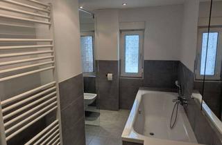 Wohnung mieten in Goebenstraße, 45139 Südostviertel, Wohnen mit Garten: Helle 3-Zimmer-Wohnung im Erdgeschoss mit Wintergarten und Garage