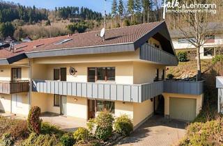 Mehrfamilienhaus kaufen in 77709 Wolfach, +++ Bezugsfrei: Mehrfamilienhaus mit 3 Wohnungen, Balkonen, Garage und Sonnenterrasse in Wolfach +++