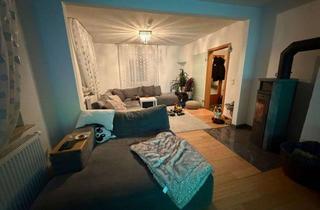 Haus mieten in Neuffener Straße 104, 72622 Nürtingen, Charmante Doppelhaushälfte mit großem Garten, Terrasse und Carport