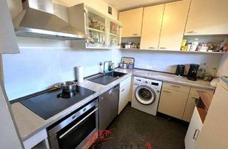 Wohnung kaufen in 73730 Esslingen, Esslingen am Neckar / Oberesslingen - Schöne renovierte 3-Zimmer-Wohnung mit einer fantastischen Aussicht ins Grüne!