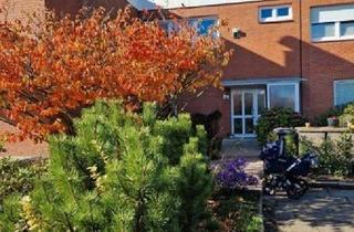 Reihenhaus kaufen in 21481 Lauenburg, Lauenburg/Elbe - Reihenmittelhaus mit Wintergarten und Garten in ruhiger Lage