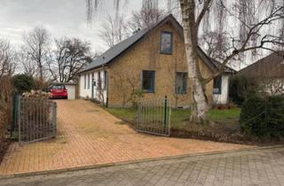 Einfamilienhaus kaufen in 24837 Schleswig, Schleswig - Einfamilienhaus mit Ausbaupotenzial
