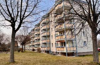 Wohnung kaufen in 08066 Zwickau, Zwickau - Helle 2-Raum-Eigentumswohnung mit Balkon in zentraler Lage