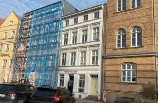 Haus kaufen in 18439 Stralsund, Stralsund - Wohn-und Geschäftshaus zu verkaufen.