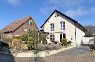 Einfamilienhaus kaufen in 32791 Lage, Lage - == Kurzfristig frei! Klassisches 90er Jahre Haus mit Platz für die ganze Familie! ==