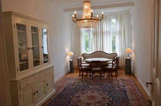 Wohnung kaufen in Sophie-Charlotten-Straße 37, 14059 Charlottenburg, Sanierte 3-Zimmer-Altbauwohnung mit Balkon - vermietet & provisionsfrei