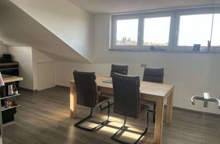 Wohnung mieten in Am Lindenbühl 15, 87487 Wiggensbach, Helle 2,5-Zimmer Dachgeschosswohnung in Wiggensbach mit Balkon und Einzelgarage