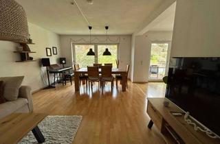 Wohnung mieten in 51643 Gummersbach, Wohnung mit drei Zimmern sowie Balkon und Einbauküche in Gummersbach