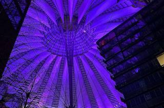 Wohnung mieten in Bellevuestraße, 10785 Tiergarten, Exklusive 2-Zimmer-Wohnung im Sony Center am Potsdamer Platz