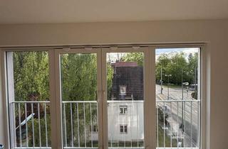 Wohnung mieten in Bayerstraße, 86199 Göggingen, Luxuriöses 3-Zimmer Dachgeschoss-Apartment in Göggingen, renoviert