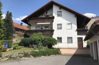 Wohnung mieten in Steinwiesstraße 37, 94065 Waldkirchen, Gepflegte 4-Zimmer-Hochparterrewohnung mit Balkone & Gartenanteil sowie Einbauküche in Waldkirchen