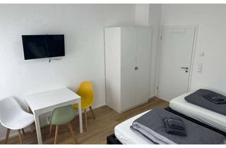 WG-Zimmer mieten in Rüderner Straße, 70329 Obertürkheim, Gästezimmer mit TV, Internet, 2x Etagendusche/WC, Gästeküche, Waschmaschine und Trockne