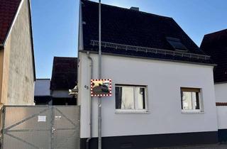 Haus kaufen in 68804 Altlußheim, Wohnen nahe dem Rhein: Haus mit Scheune und Garten