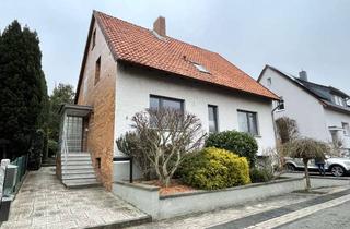 Haus kaufen in 31028 Gronau, Ein- bis Zweifamilienhaus mit großer Gartenoase, in zentraler Wohnlage