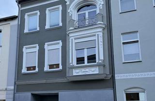 Haus kaufen in Rurdorfer Straße 43, 52441 Linnich, !Provisionsfrei! Modernisiertes Wohn-und Geschäftshaus – 3 WHG und Büro - Mehrgenerationenhaus