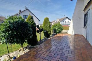 Einfamilienhaus kaufen in 89335 Ichenhausen, Freistehendes Einfamilienhaus mit großem Grundstück, Balkon & Terrasse in Ichenhausen