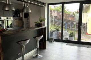 Einfamilienhaus kaufen in 76337 Waldbronn, Großzügiges Einfamilienhaus mit Einliegerwohnung und Doppelgarage in ruhiger Wohnlage.