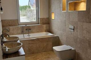 Haus mieten in 15806 Zossen, Hochwertiger Neubau-Bungalow, Erstbezug, Badezimmer mit Natursteinfliesen, Einbauküche in Zossen