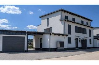 Haus mieten in 95496 Glashütten, Großzügige DHH mit PV-Anlage, Einbauküche, 2 Bädern, großem Grundstück und Fernblick!