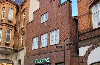 Anlageobjekt in 25813 Husum, Geschäfts- und Wohnhaus am Marktplatz