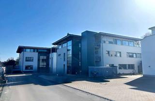 Immobilie mieten in 90562 Heroldsberg, Repräsentative Büro - oder Praxisräume in ruhiger Lage von Heroldsberg mit Aufzug und Stellplätzen