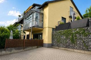 Wohnung kaufen in 88048 Friedrichshafen, 88048 Friedrichshafen Bodensee Renovierte 4 Zimmerwohnung ca. 115 qm mit Garage Terrasse