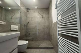 Wohnung kaufen in Herbert-Tschäpe-Straße 26, 10369 Lichtenberg, TOP - 3 Zimmer Wohnung, hochwertig saniert, mit neuer Einbauküche, Westbalkon