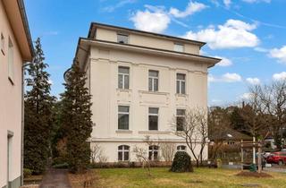 Wohnung kaufen in 14163 Zehlendorf, Großzügiges Wohnen im Grünen: 4-Zimmer-Wohnung in gepflegter Altbauvilla