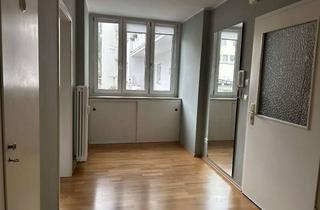 Wohnung mieten in Silberburgstraße 36, 70176 West, Perfekt geschnittene 2,5-Zimmer Wohnung in begehrter Lage am Hölderlinplatz