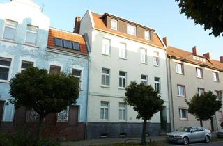 Wohnung mieten in 39218 Schönebeck, Helle 3-Zimmer-Dachgeschosswohnung mit großer Wohnküche, Einbauküche und Gartennutzung in Schönebeck